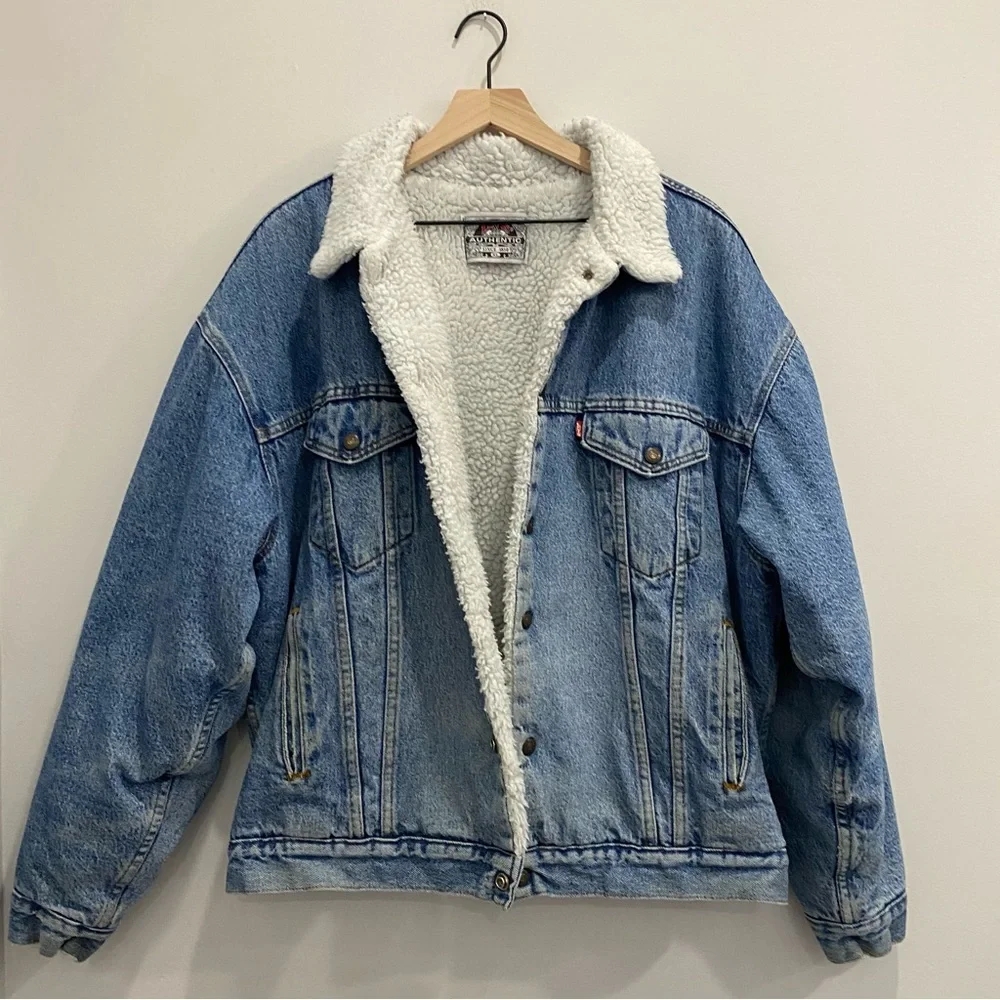 Vintage Levi’s Sherpa Lined Jean Trucker Jacket - Picture 2 of 16